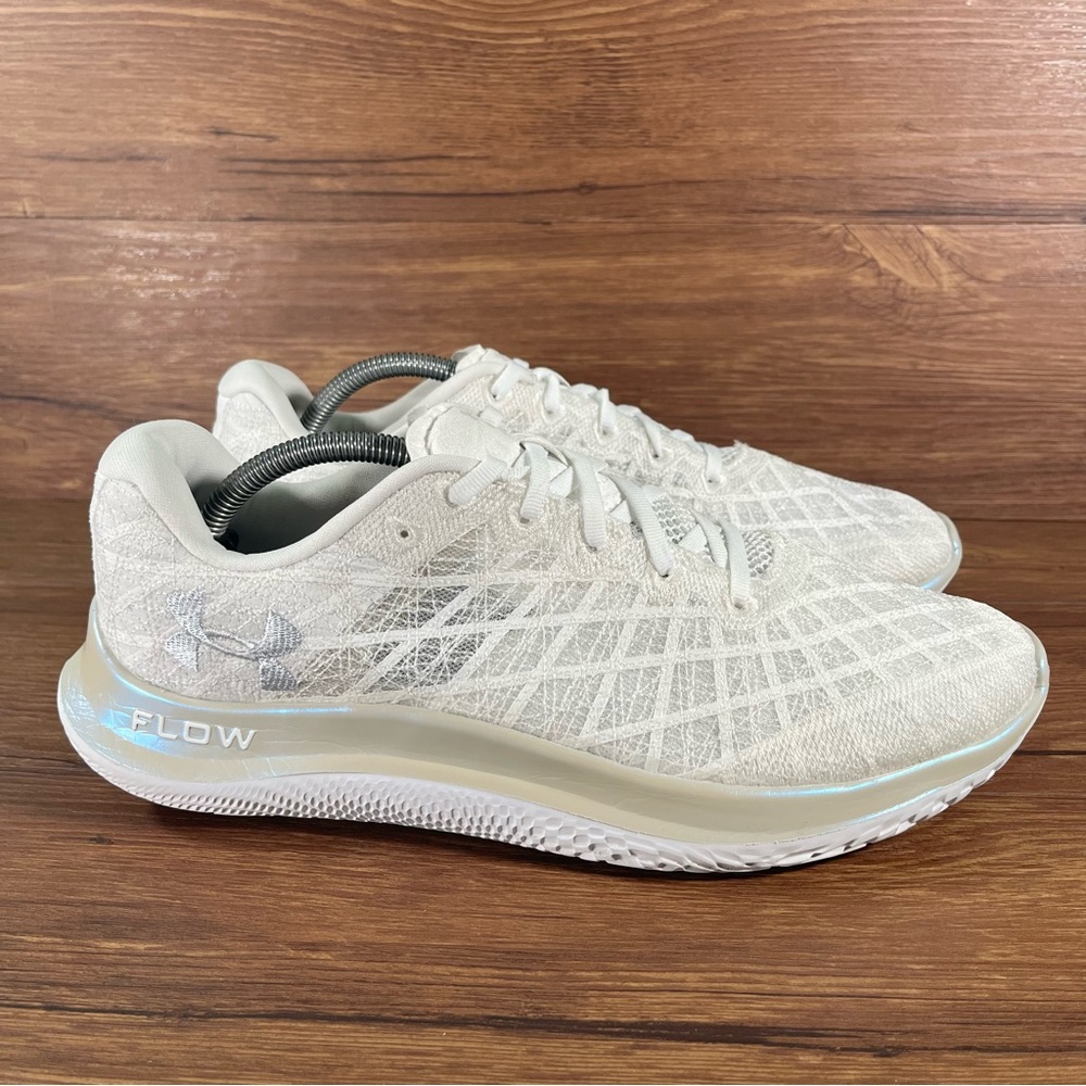 Under Armour Flow Velociti‎ Wind Running Shoes Men’s Size 11 Athletic Sneakers